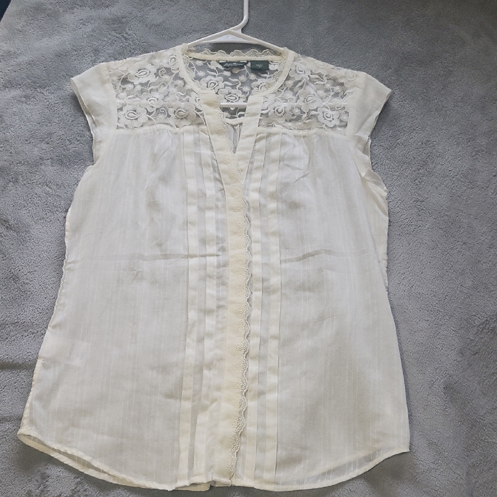 Eddie Bauer Cream Lace Accent Blouse